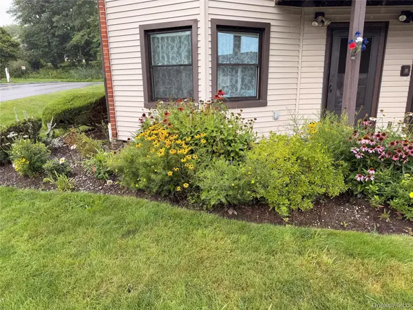 20 Hastings CT #A, Yorktown Heights, NY 10598