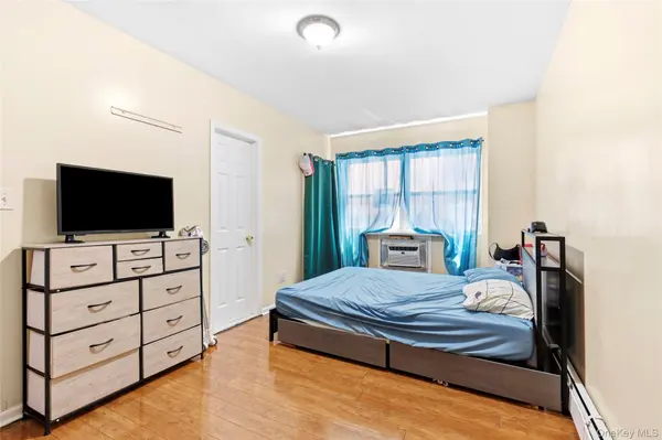 48 Crescent ST, Brooklyn, NY 11208
