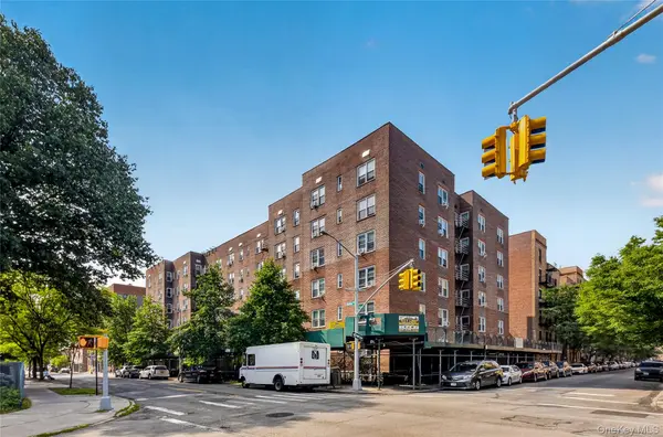 42-40 Bowne ST #2K, Flushing, NY 11355