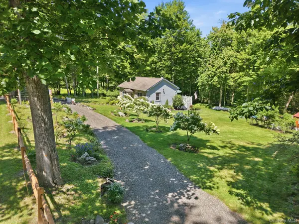 661 Oak Ridge RD, Ellenville, NY 12428