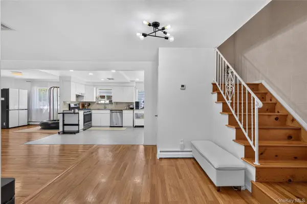 1171 Carlls Straight PATH, Dix Hills, NY 11746