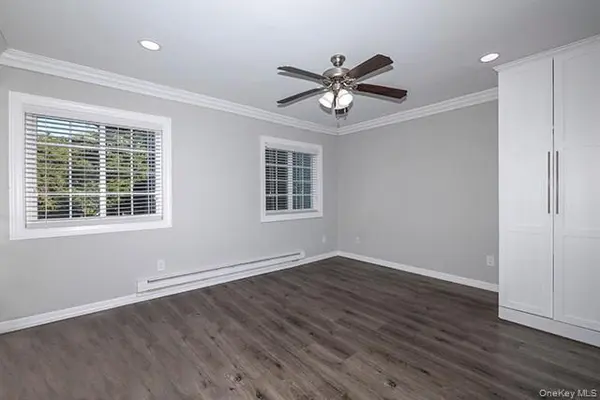 25 Tyler ST #7-G, Rocky Point, NY 11778
