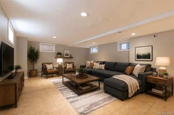 191 Beach 140th ST, Rockaway Park, NY 11694