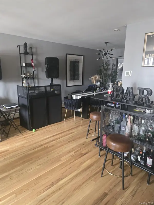 8911 Pontiac ST, Queens Village, NY 11427