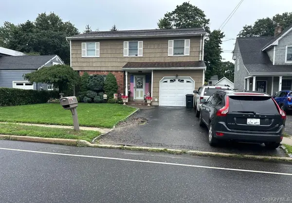 60A Maplewood RD, Huntington Station, NY 11746