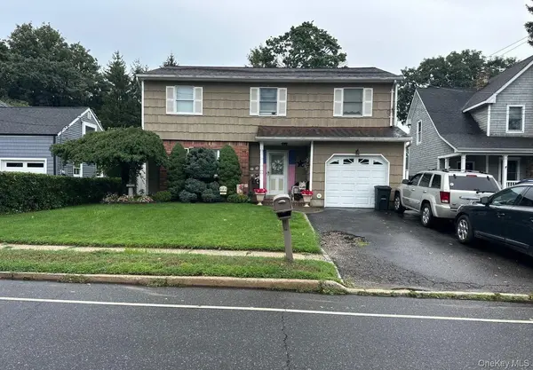 60A Maplewood RD, Huntington Station, NY 11746