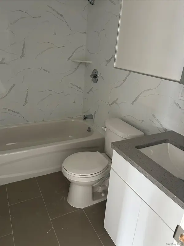6-05 129st ST #1C, College Point, NY 11356