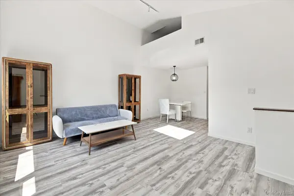 537 E Broadway #201, Long Beach, NY 11561