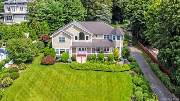 230 Woodbine AVE, Northport, NY 11768