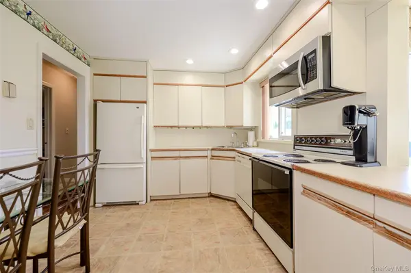 1436 Wilson RD, East Meadow, NY 11554