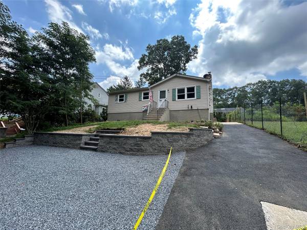 142 New York AVE, Sound Beach, NY 11789