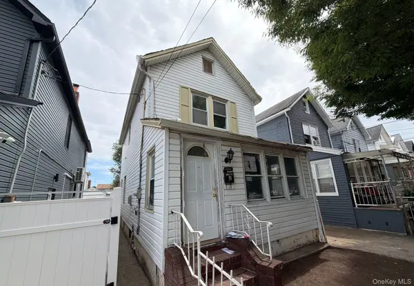 102-09 216th ST, Queens Village, NY 11429