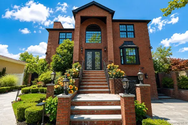 28 Durges ST, Staten Island, NY 10304