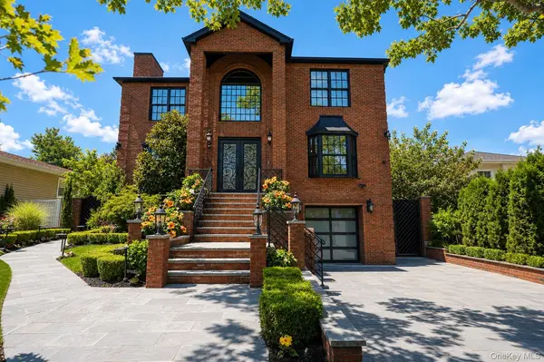 28 Durges ST, Staten Island, NY 10304