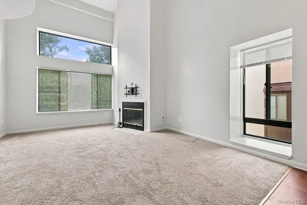 352 N Greeley AVE, Chappaqua, NY 10514