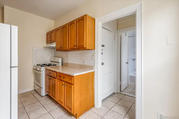71-06 Grand AVE #3F, Maspeth, NY 11378