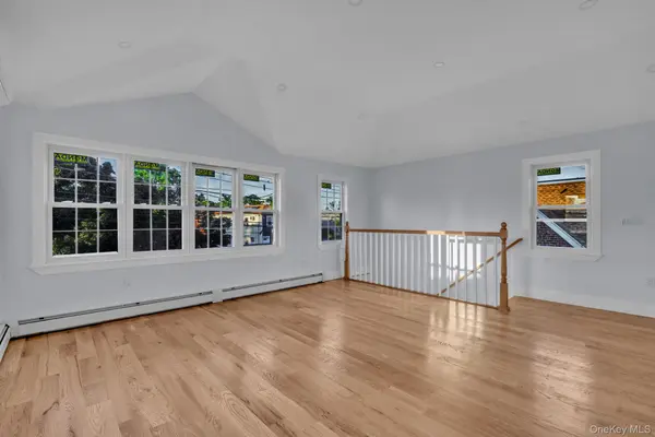 18406 144th AVE, Addisleigh Park, NY 11413