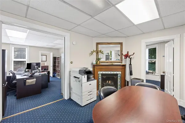 172 Main ST #First Floor, Huntington, NY 11743