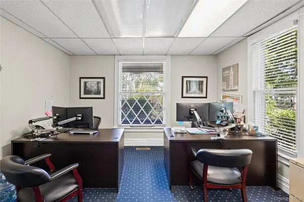 172 Main ST #First Floor, Huntington, NY 11743