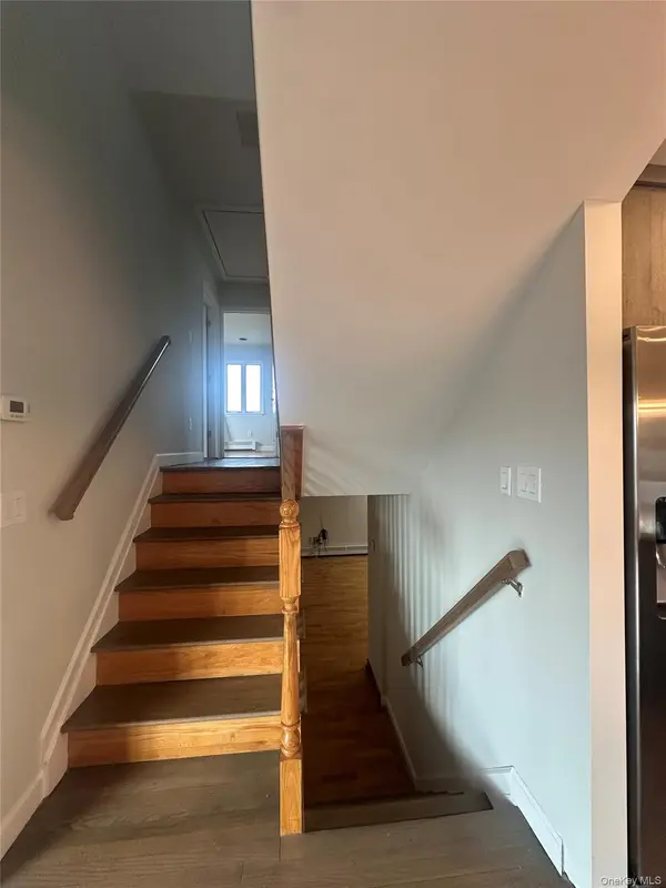 25 Cumberland RD, Jericho, NY 11753