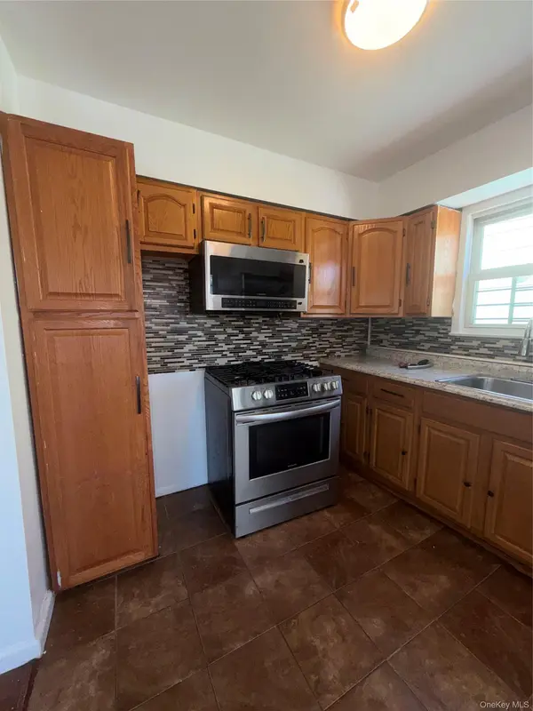 453 Beach 63rd ST #2nd Floor, Far Rockaway, NY 11692