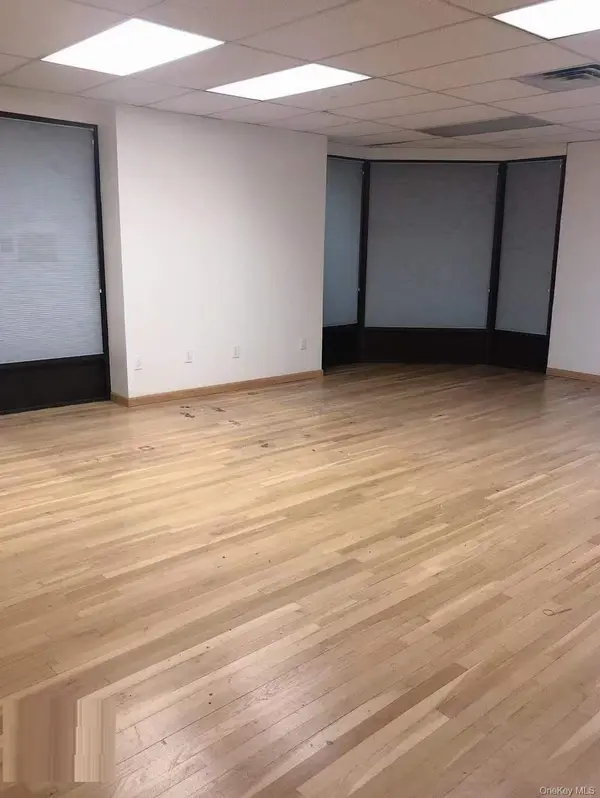 133-38 41st AVE #C8, Flushing, NY 11355