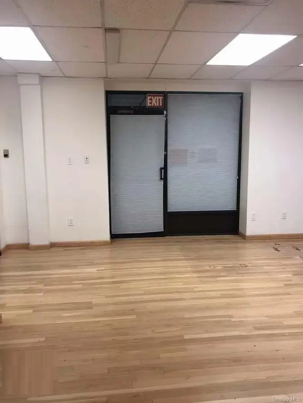 133-38 41st AVE #C8, Flushing, NY 11355