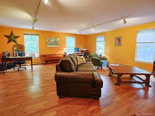 1215 Route 211, Middletown, NY 10940
