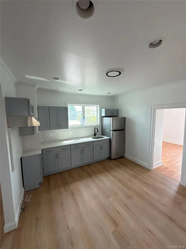 11120 14th RD, College Point, NY 11356