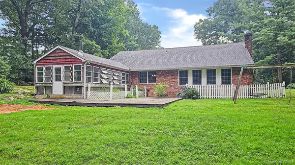 115 Park LN, West Harrison, NY 10604