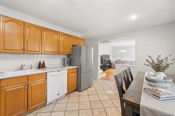 27 S Ketcham AVE, Amityville, NY 11701