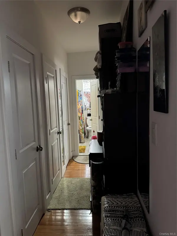2922 Barnes Ave #3L, Bronx, NY 10467