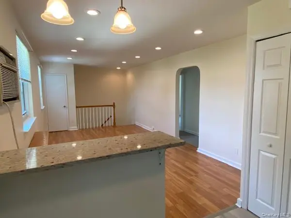 73-23 255th ST #G-2, Glen Oaks, NY 11004