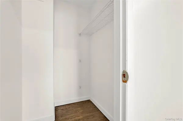 67-07 Selfridge ST #3rd Floor, Forest Hills, NY 11375