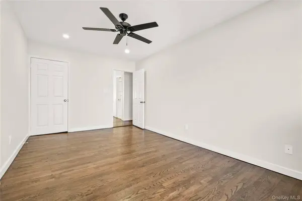 67-07 Selfridge ST #3rd Floor, Forest Hills, NY 11375