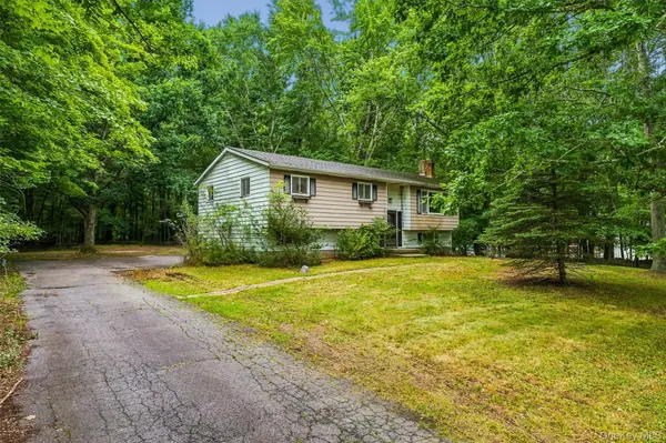 804 S Plank RD, Slate Hill, NY 10973