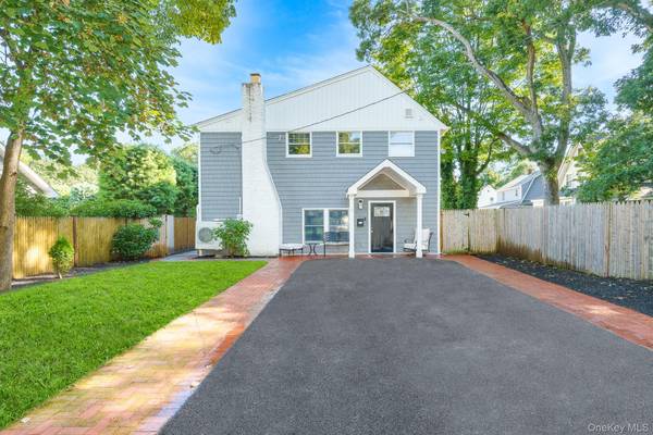 10 Hill ST, Northport, NY 11768