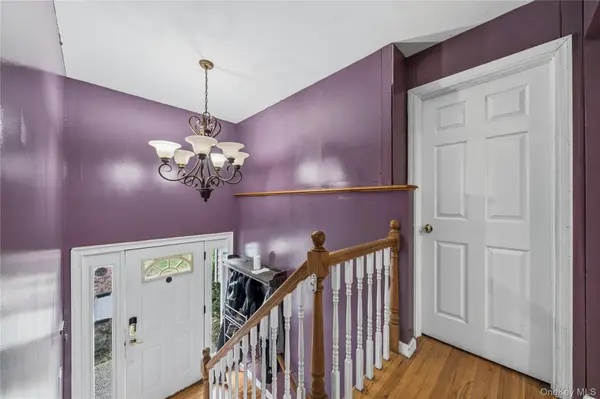 12 Veteran CIR, Monroe, NY 10950