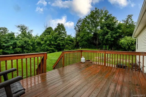 23 Burdick RD, Patterson, NY 12563