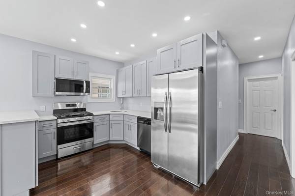 13540 231st ST, Laurelton, NY 11413