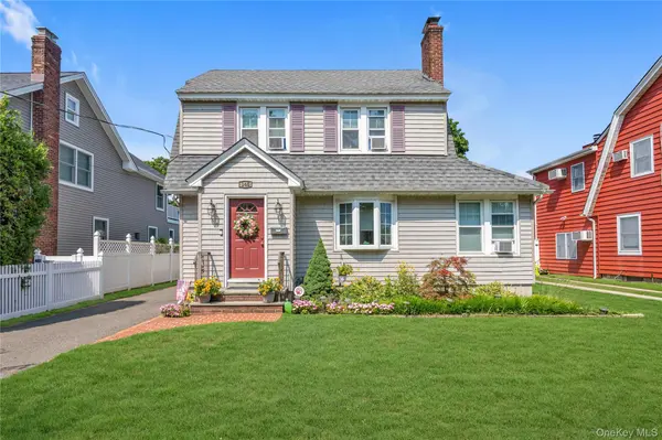145 Raymond ST, Rockville Centre, NY 11570