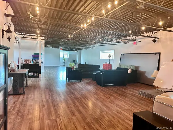 3001 New ST #Suite F, Oceanside, NY 11572