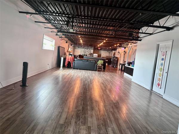 3001 New ST #Suite F, Oceanside, NY 11572