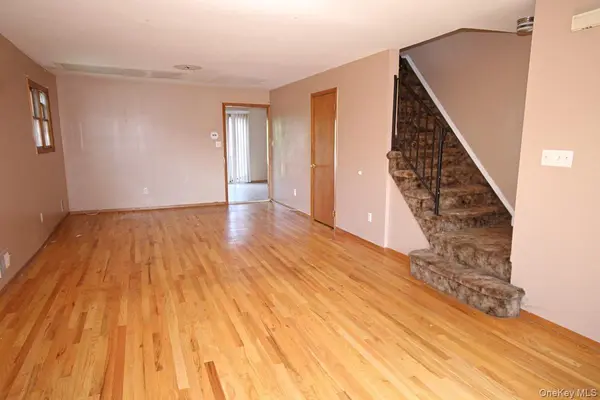 5 Abbey RD, Staten Island, NY 10308