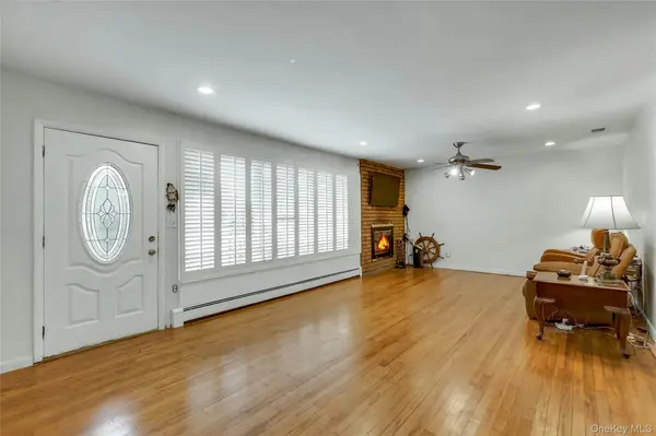 170 Division AVE, Blue Point, NY 11715