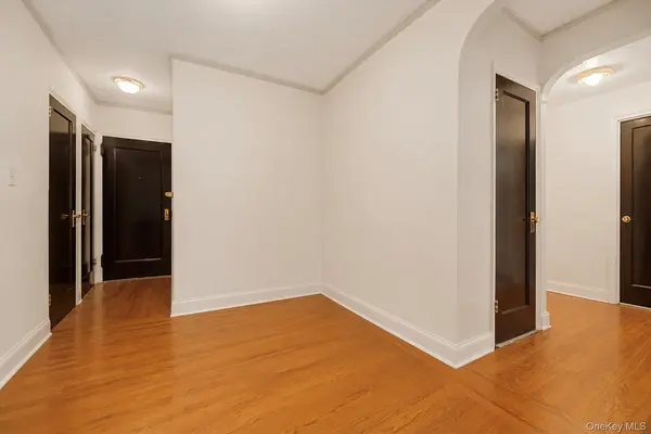 2160 Bronx PARK #1F, Bronx, NY 10462