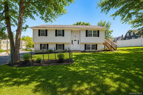 25 Clinton ST, Middletown, NY 10940