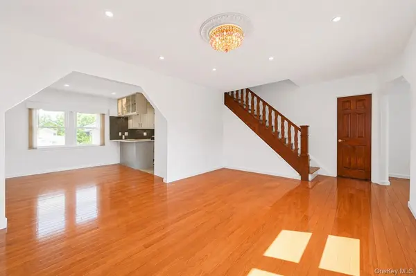 163-29 16th AVE, Whitestone, NY 11357