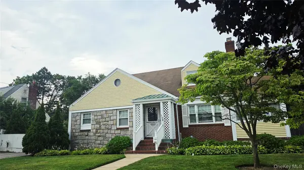 146 Lincoln RD, Hempstead, NY 11550