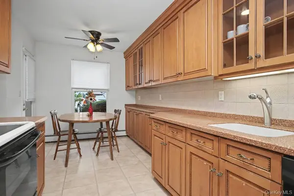 969 Sierra Vista LN, Valley Cottage, NY 10989